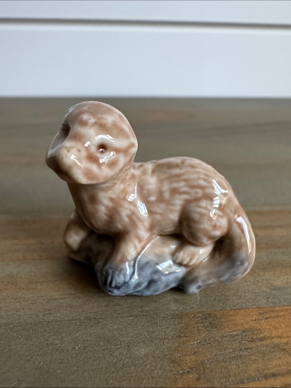 Red Rose | Tea Wade Whimsies: Otter - Vintage Collectable Figurine